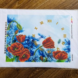 Годинник з волошками та маками